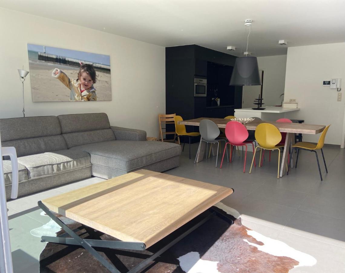 Dolce Vita - Zonnig Familie Appartement Met Garagebox Nieuwpoort Exterior foto